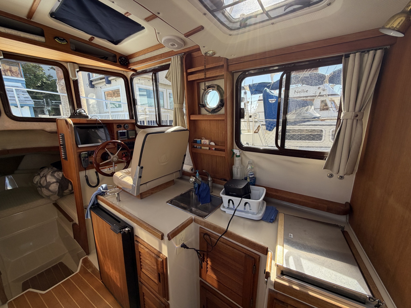 2010 Ranger Tugs 25 SC