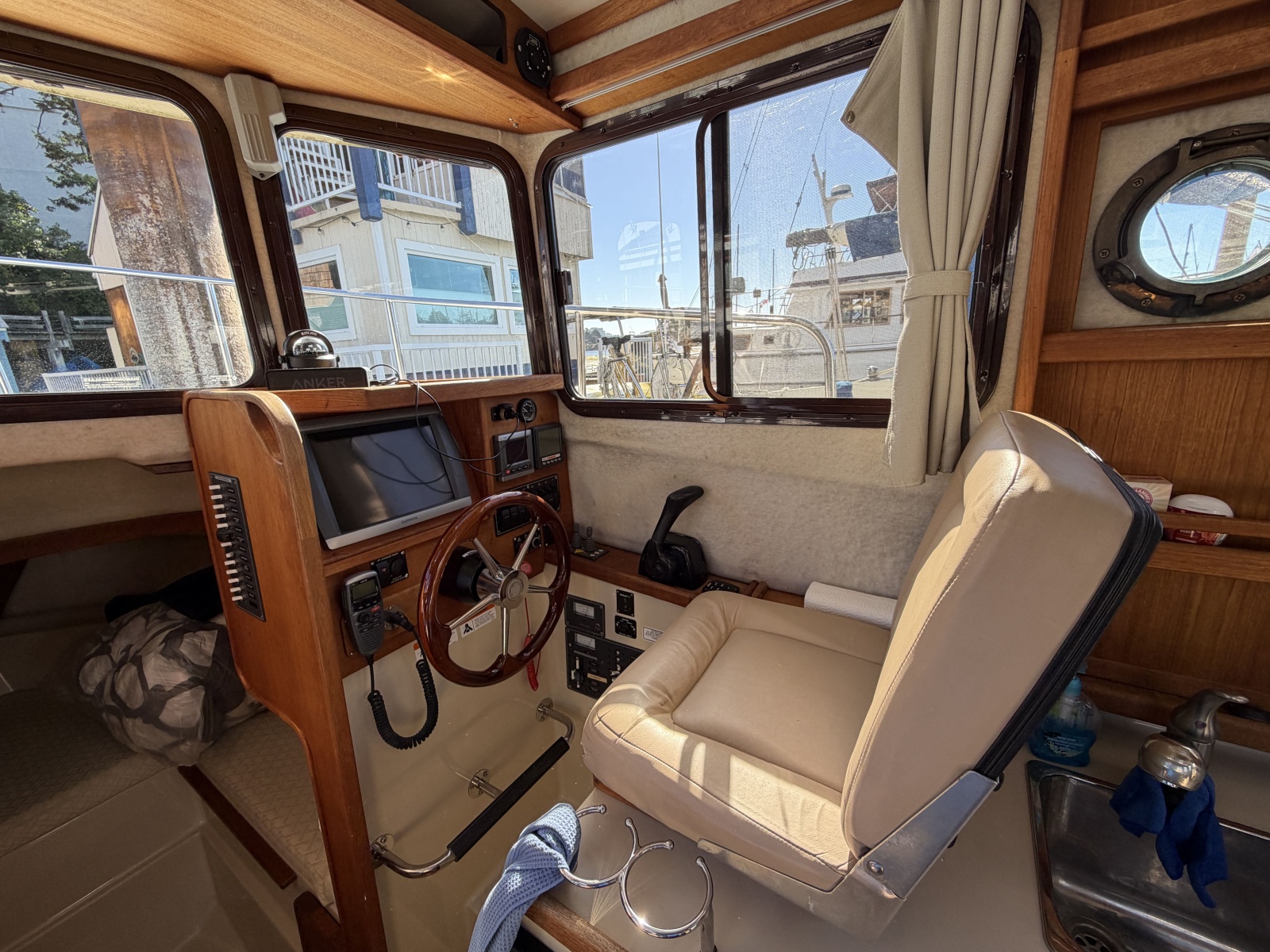 2010 Ranger Tugs 25 SC