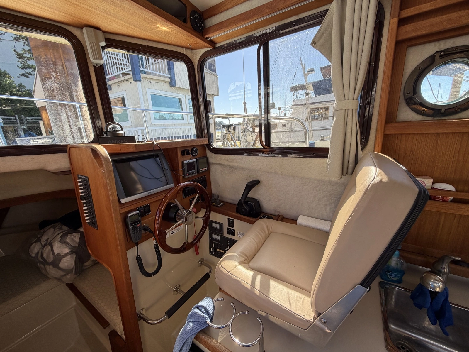 2010 Ranger Tugs 25 SC