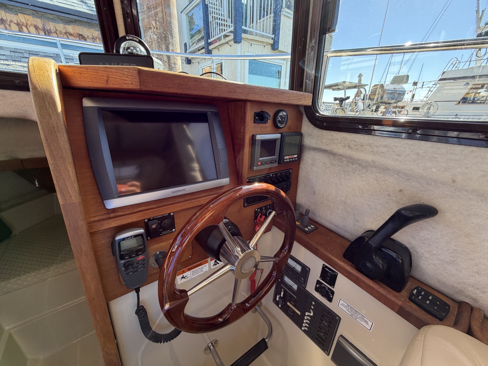 2010 Ranger Tugs 25 SC
