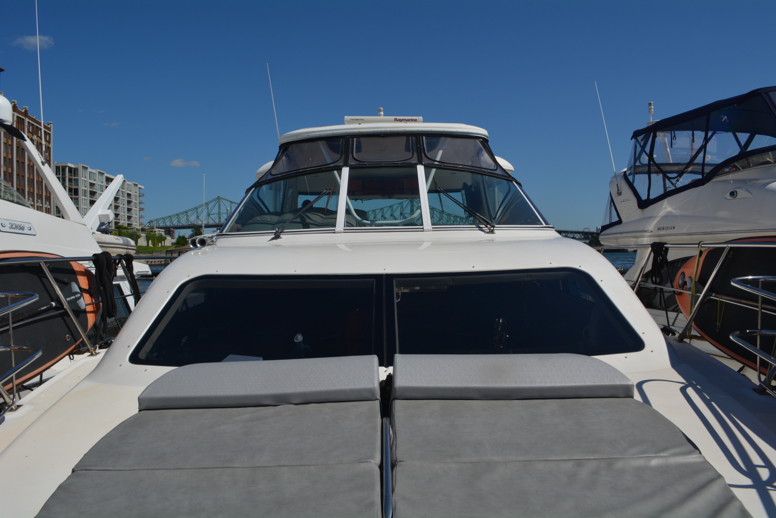 2007 Cruisers Yachts 455