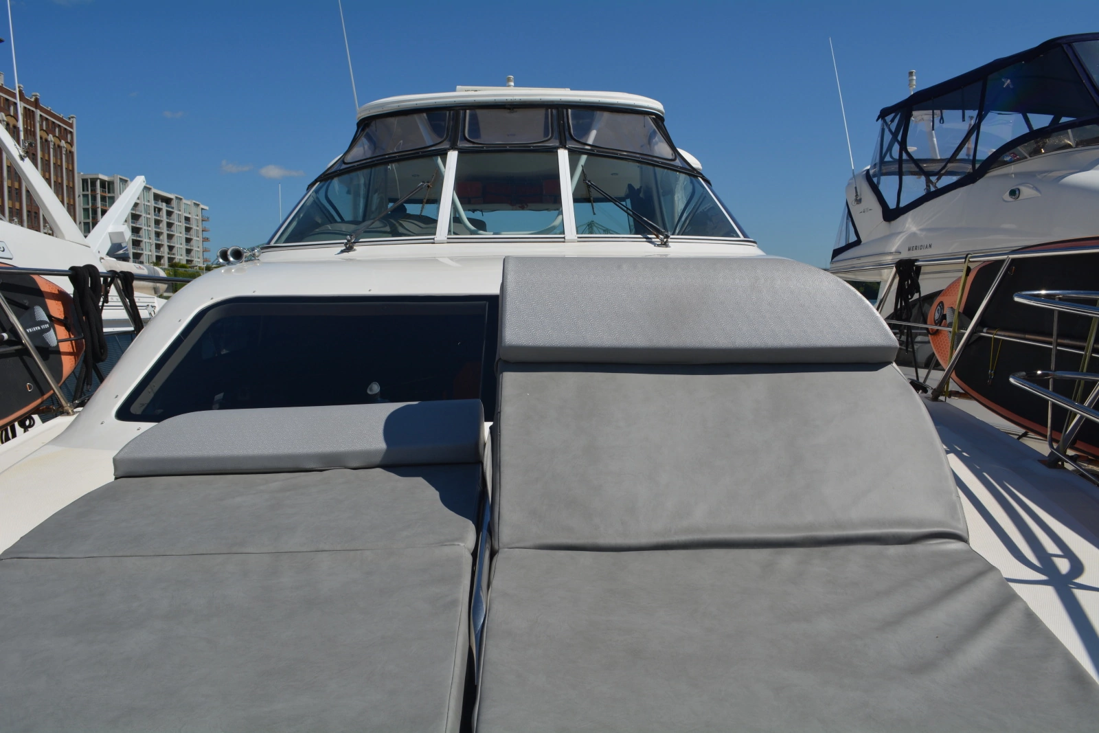 2007 Cruisers Yachts 455