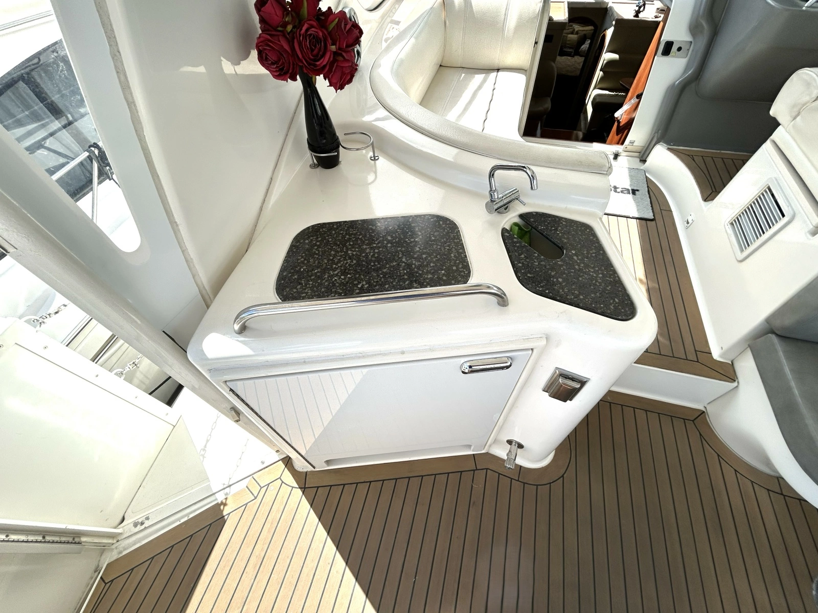 2007 Cruisers Yachts 455