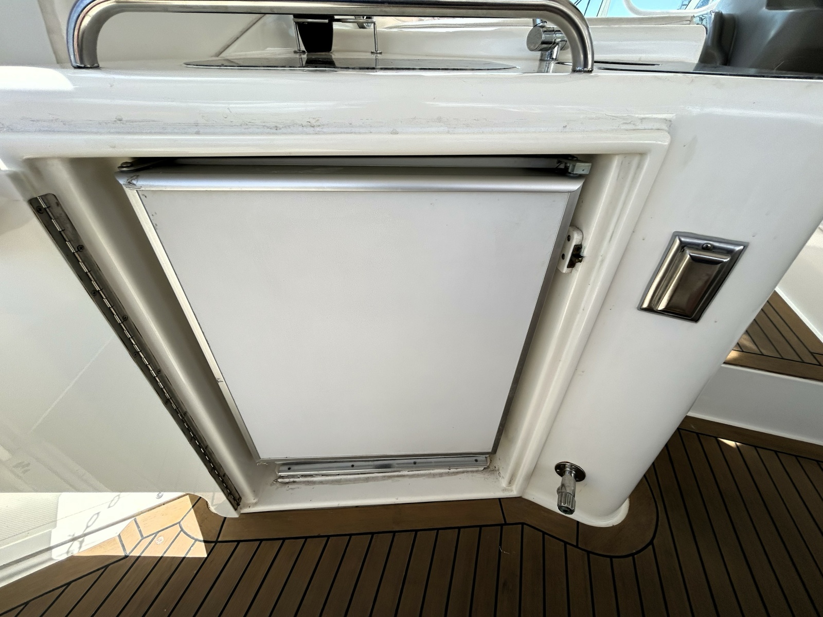2007 Cruisers Yachts 455