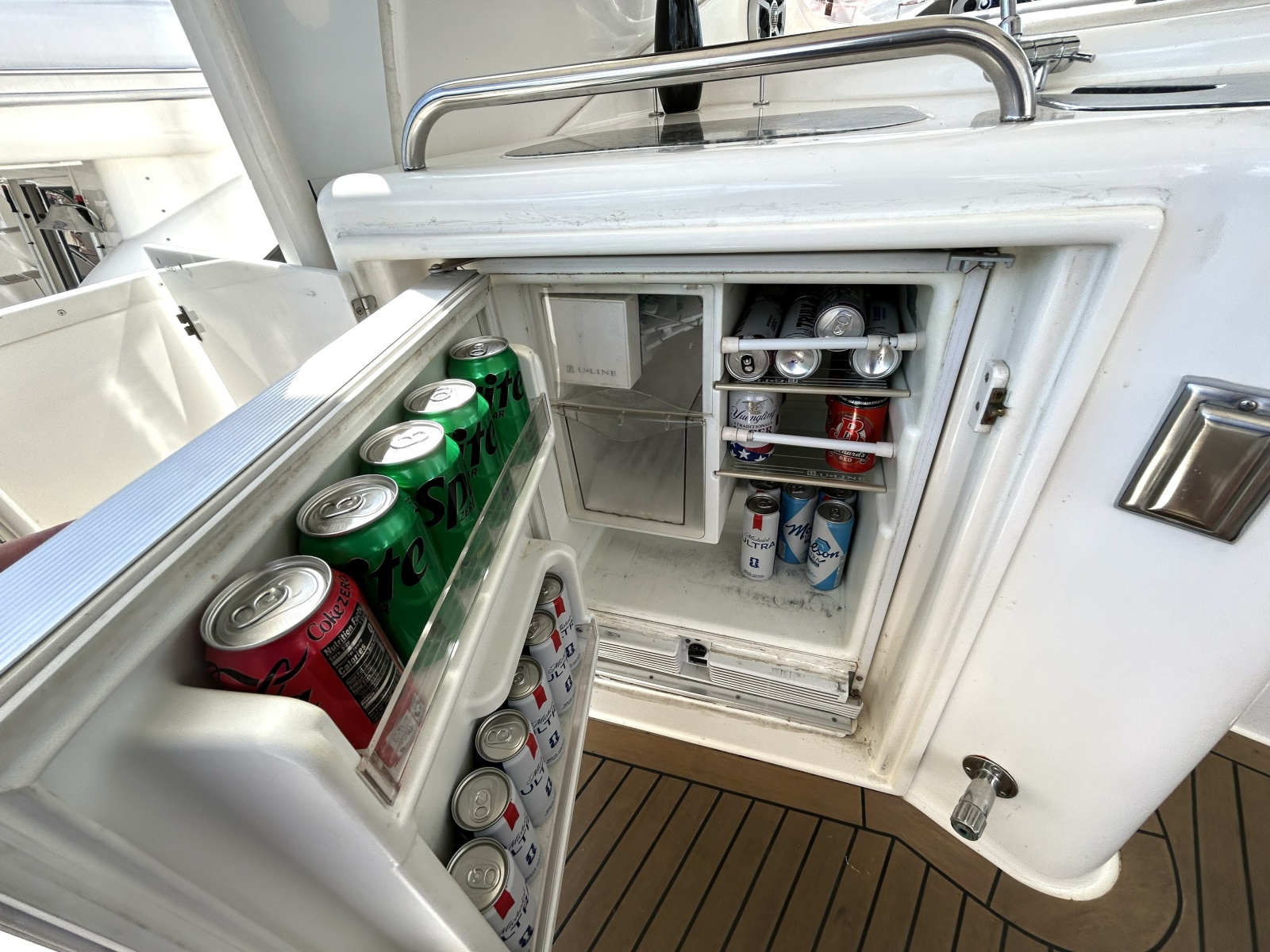 2007 Cruisers Yachts 455
