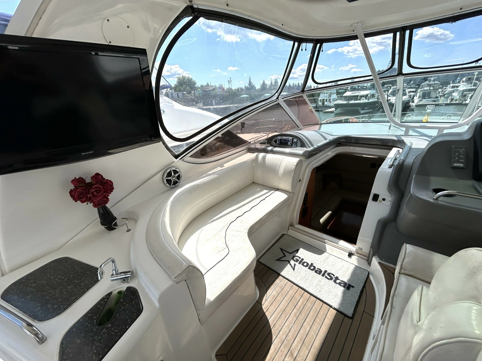 2007 Cruisers Yachts 455