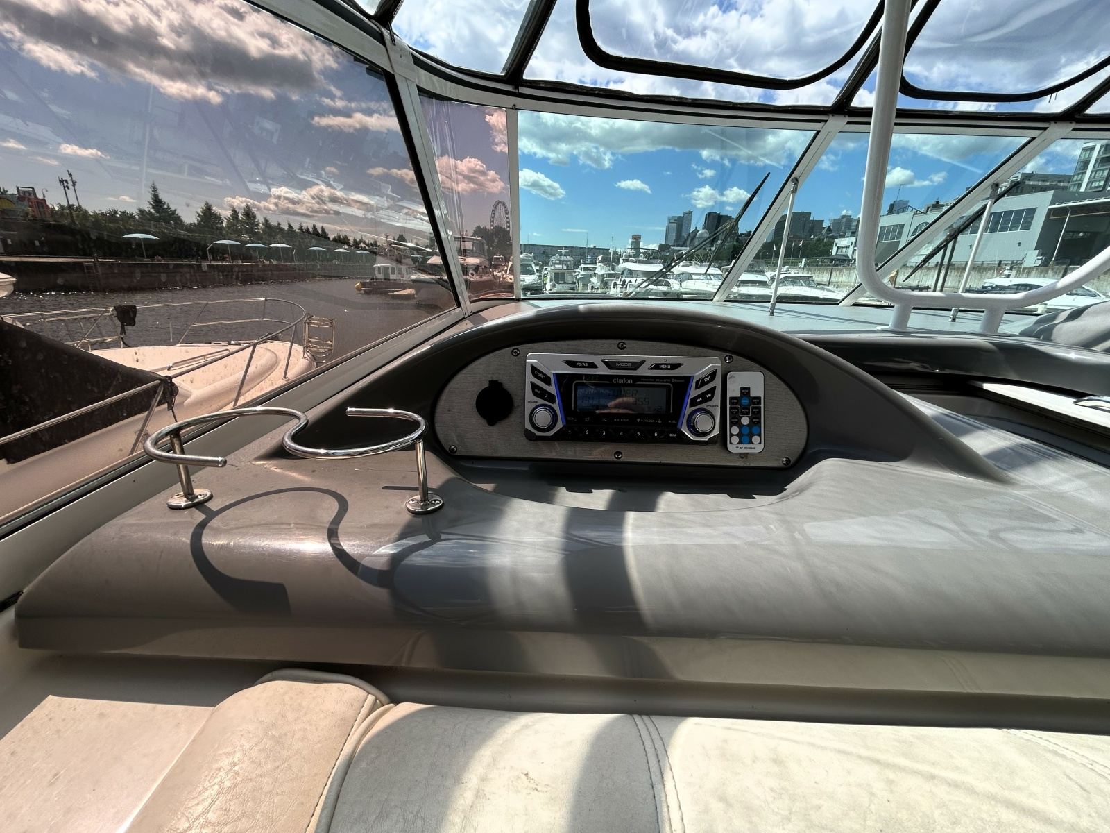 2007 Cruisers Yachts 455