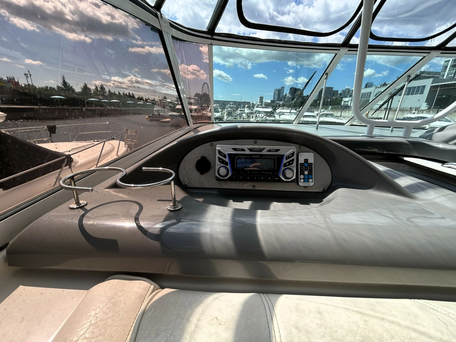 2007 Cruisers Yachts 455