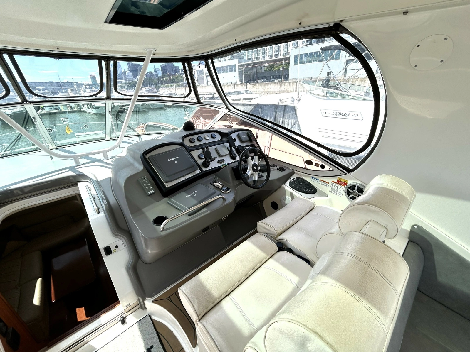 2007 Cruisers Yachts 455