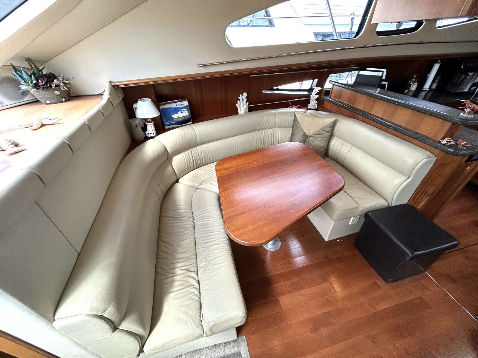 2007 Cruisers Yachts 455