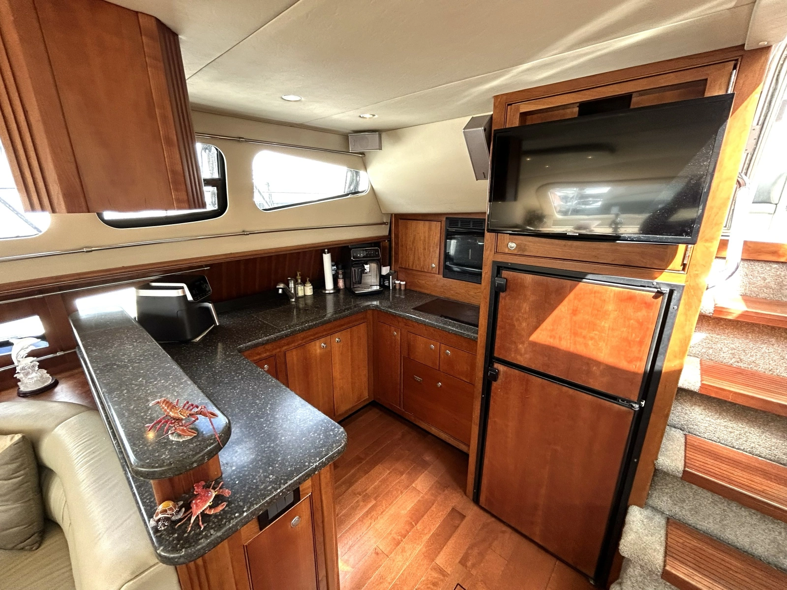 2007 Cruisers Yachts 455