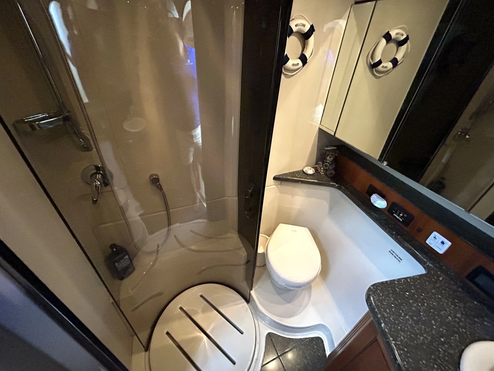 2007 Cruisers Yachts 455