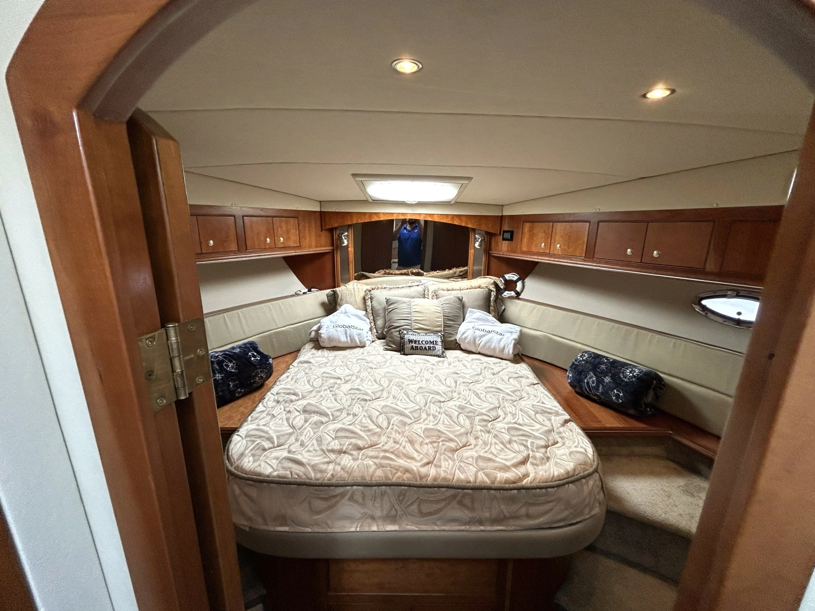 2007 Cruisers Yachts 455