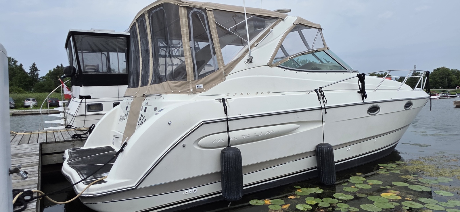 2000 Maxum 3300SCR