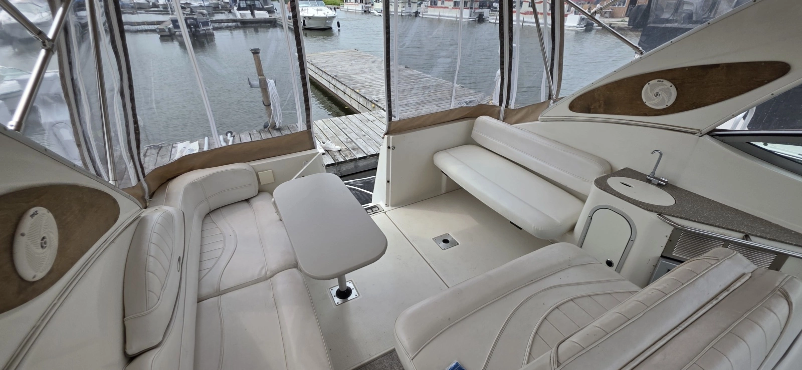 2000 Maxum 3300SCR