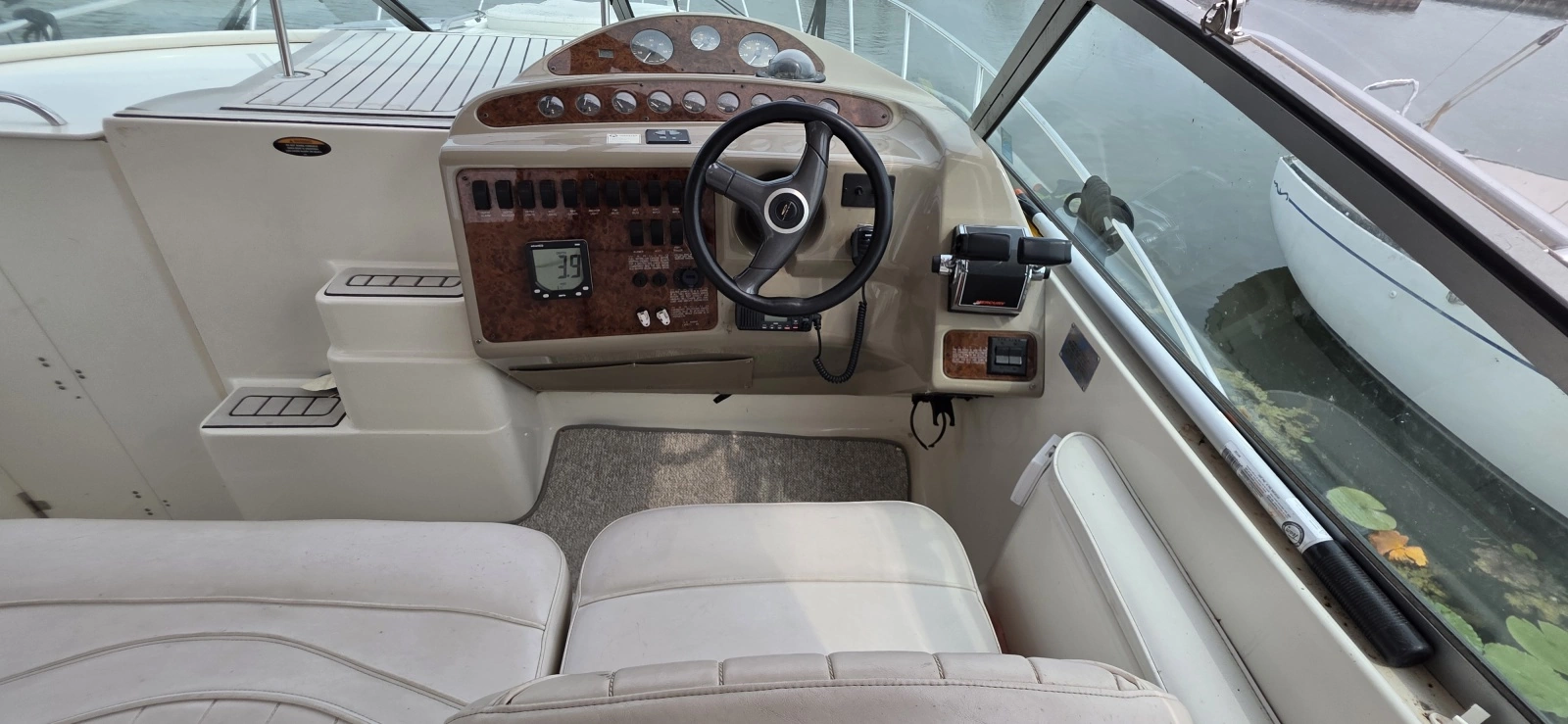 2000 Maxum 3300SCR