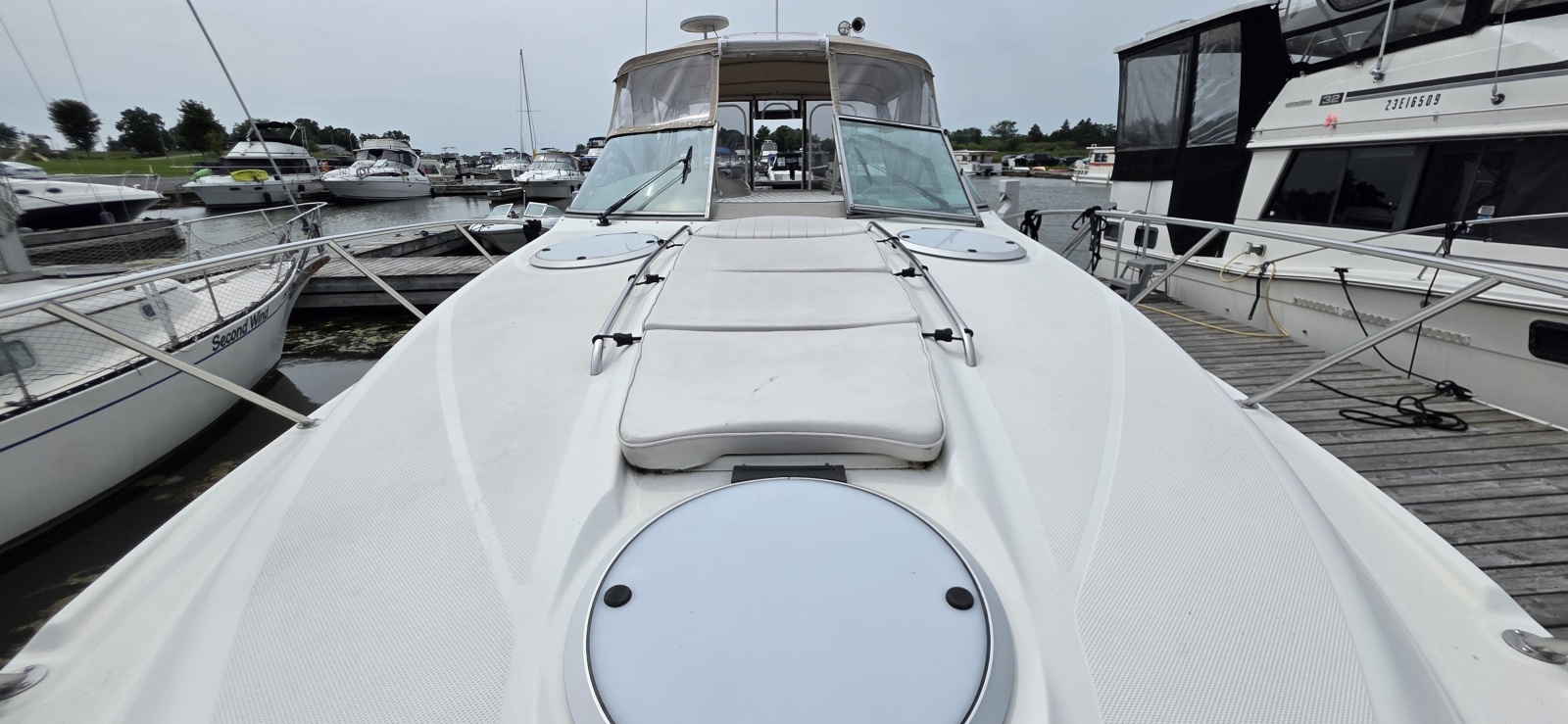 2000 Maxum 3300SCR