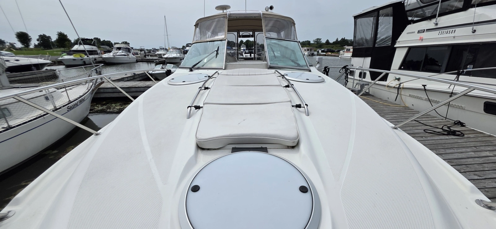 2000 Maxum 3300SCR