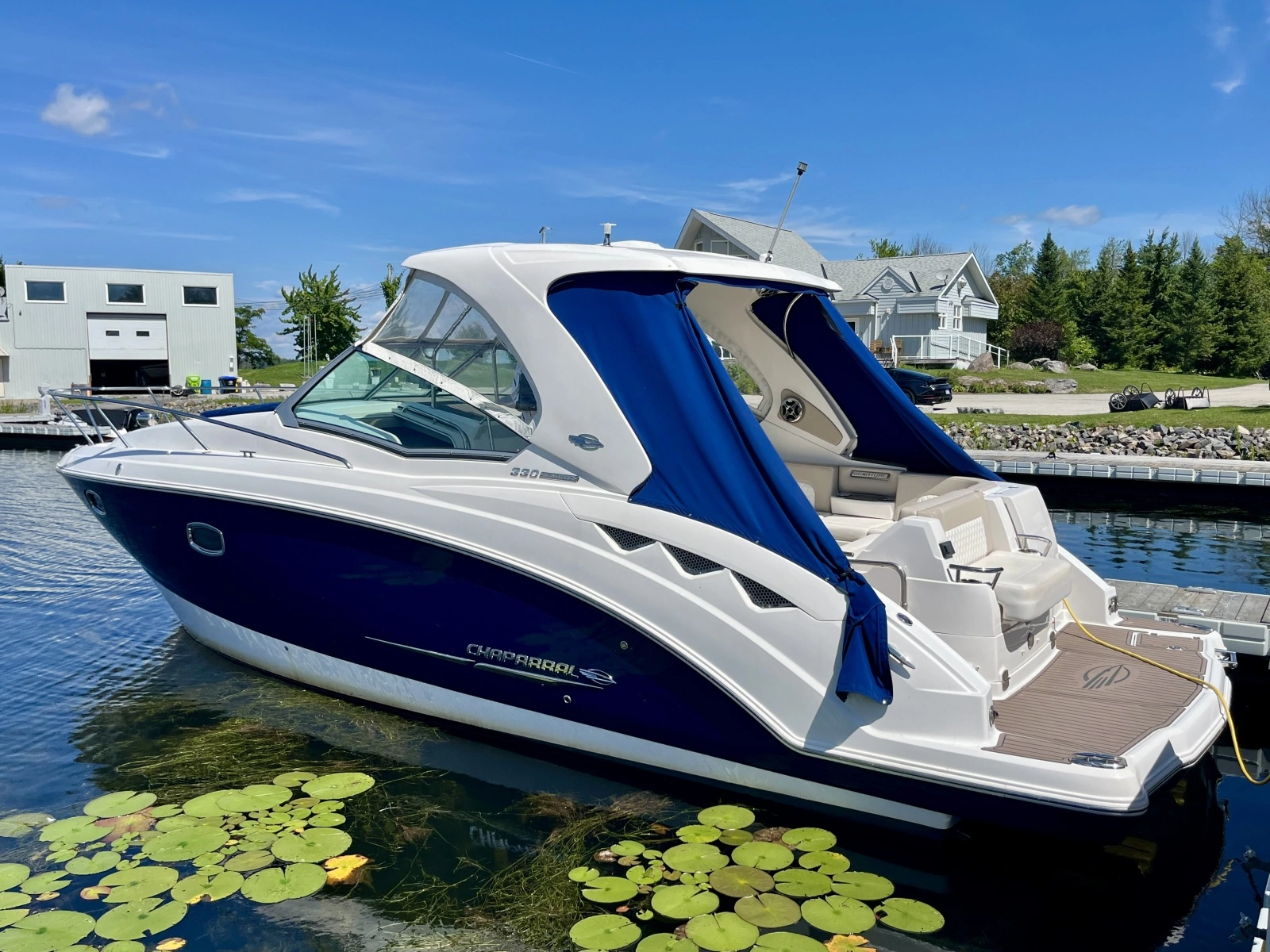 2012 Chaparral 330 Signature