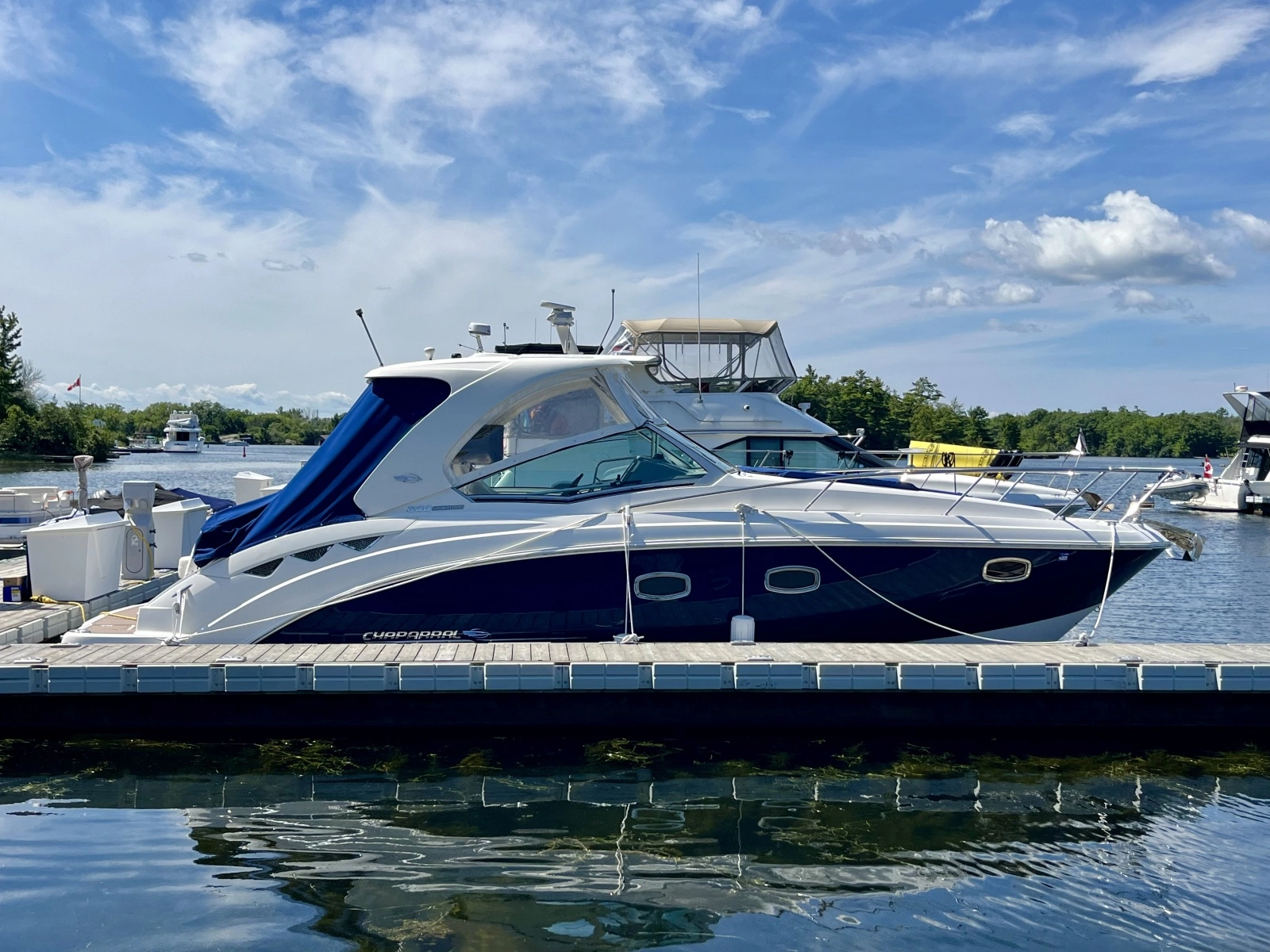 2012 Chaparral 330 Signature