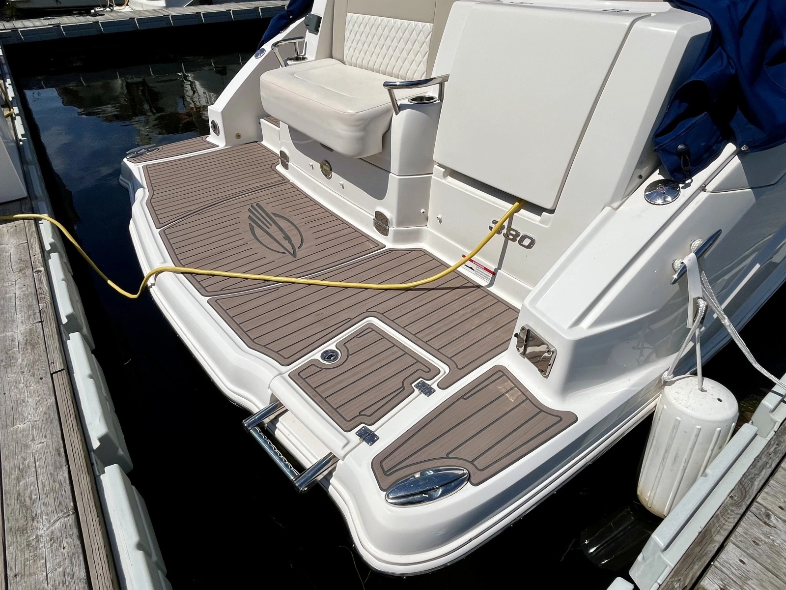 2012 Chaparral 330 Signature