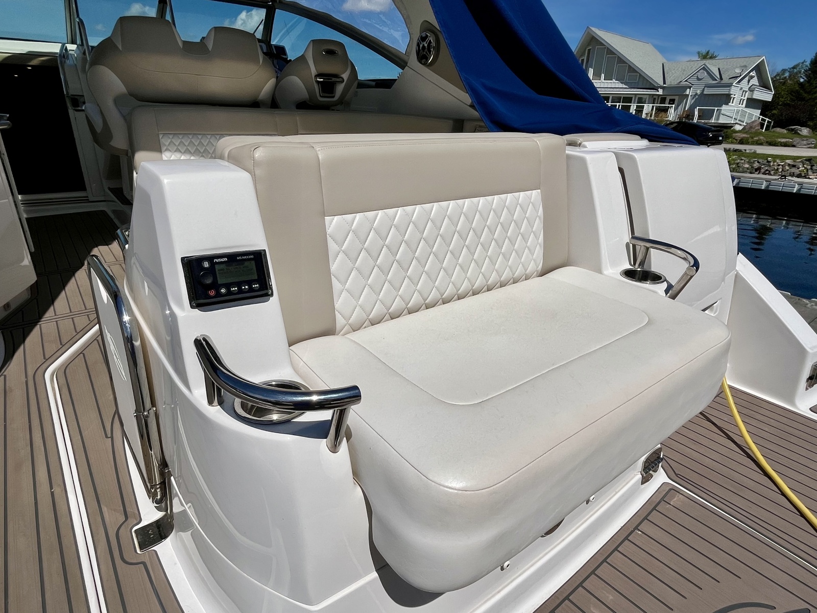 2012 Chaparral 330 Signature