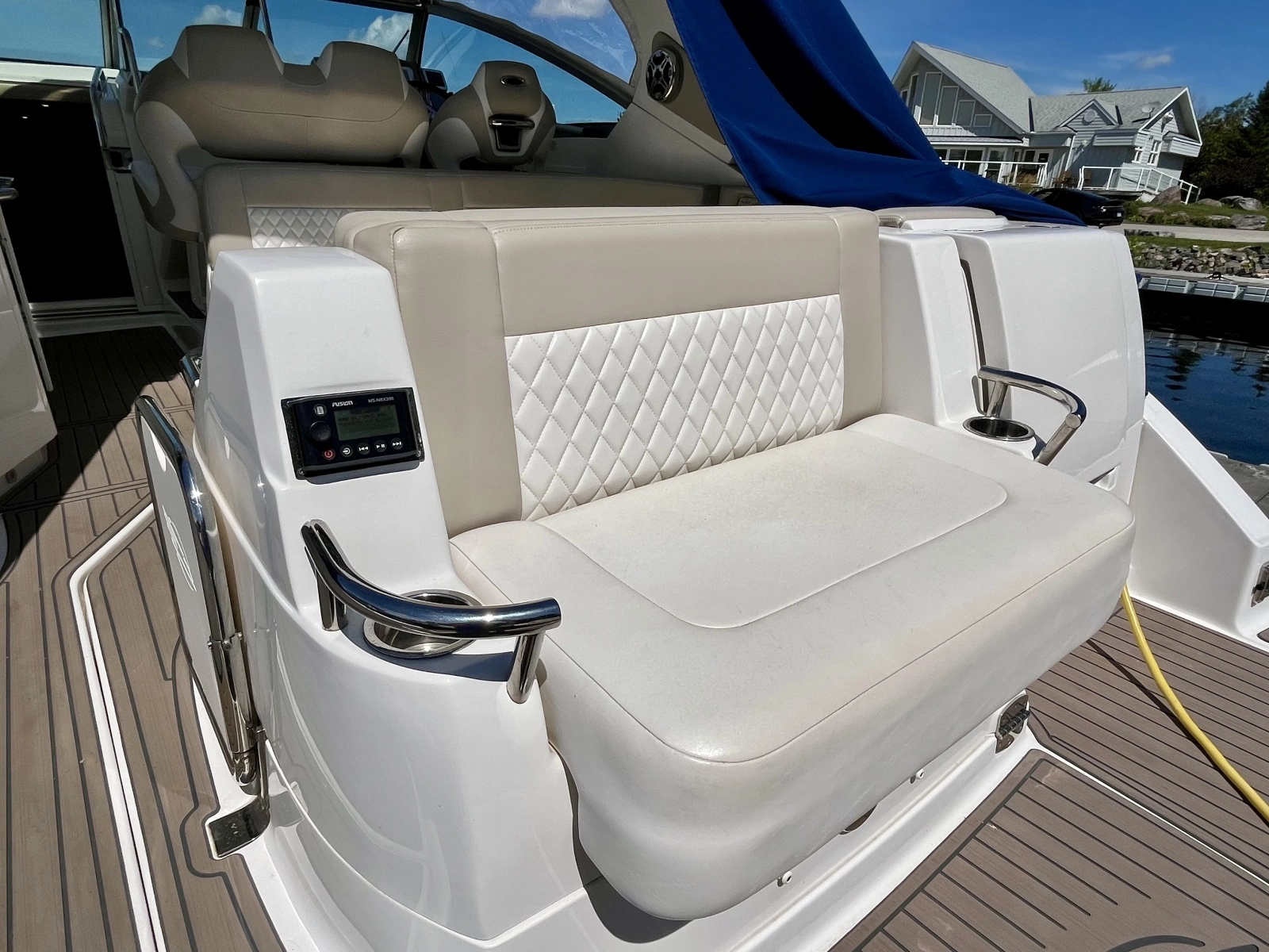 2012 Chaparral 330 Signature