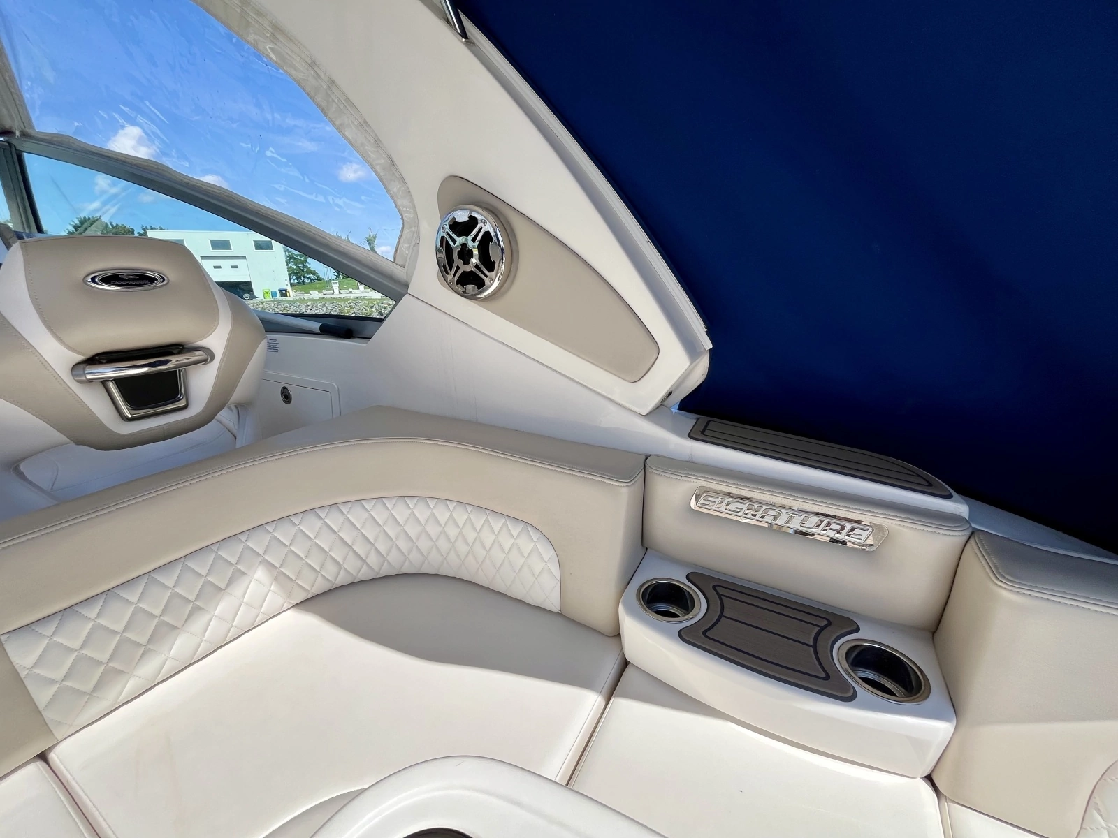 2012 Chaparral 330 Signature