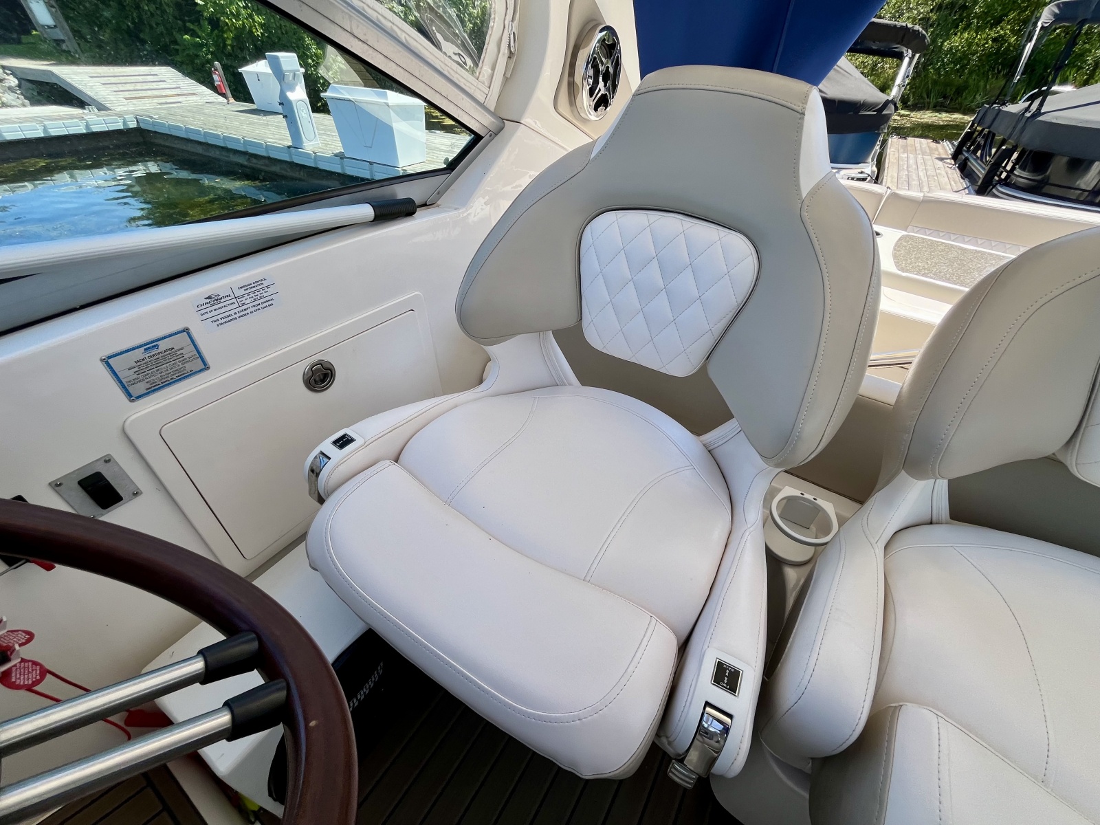 2012 Chaparral 330 Signature