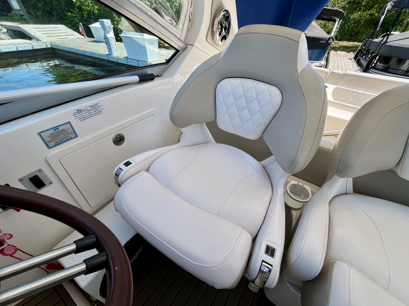 2012 Chaparral 330 Signature