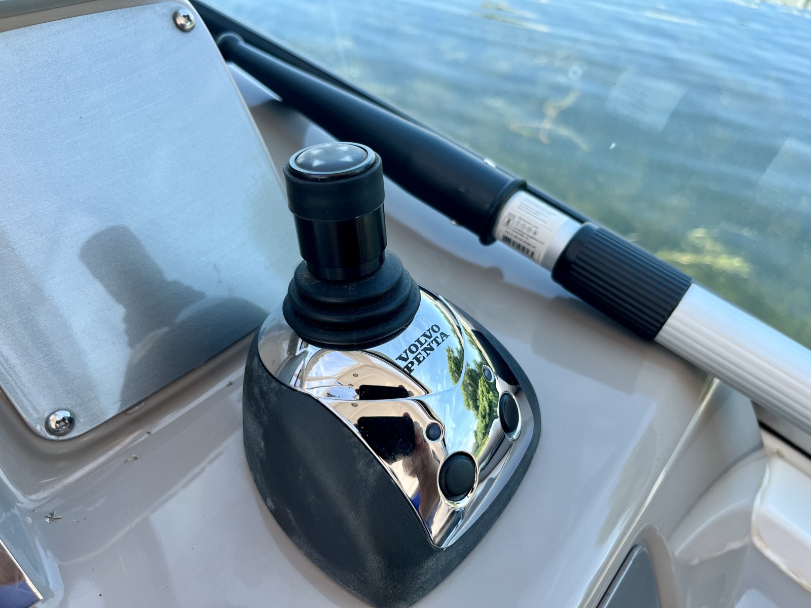 2012 Chaparral 330 Signature