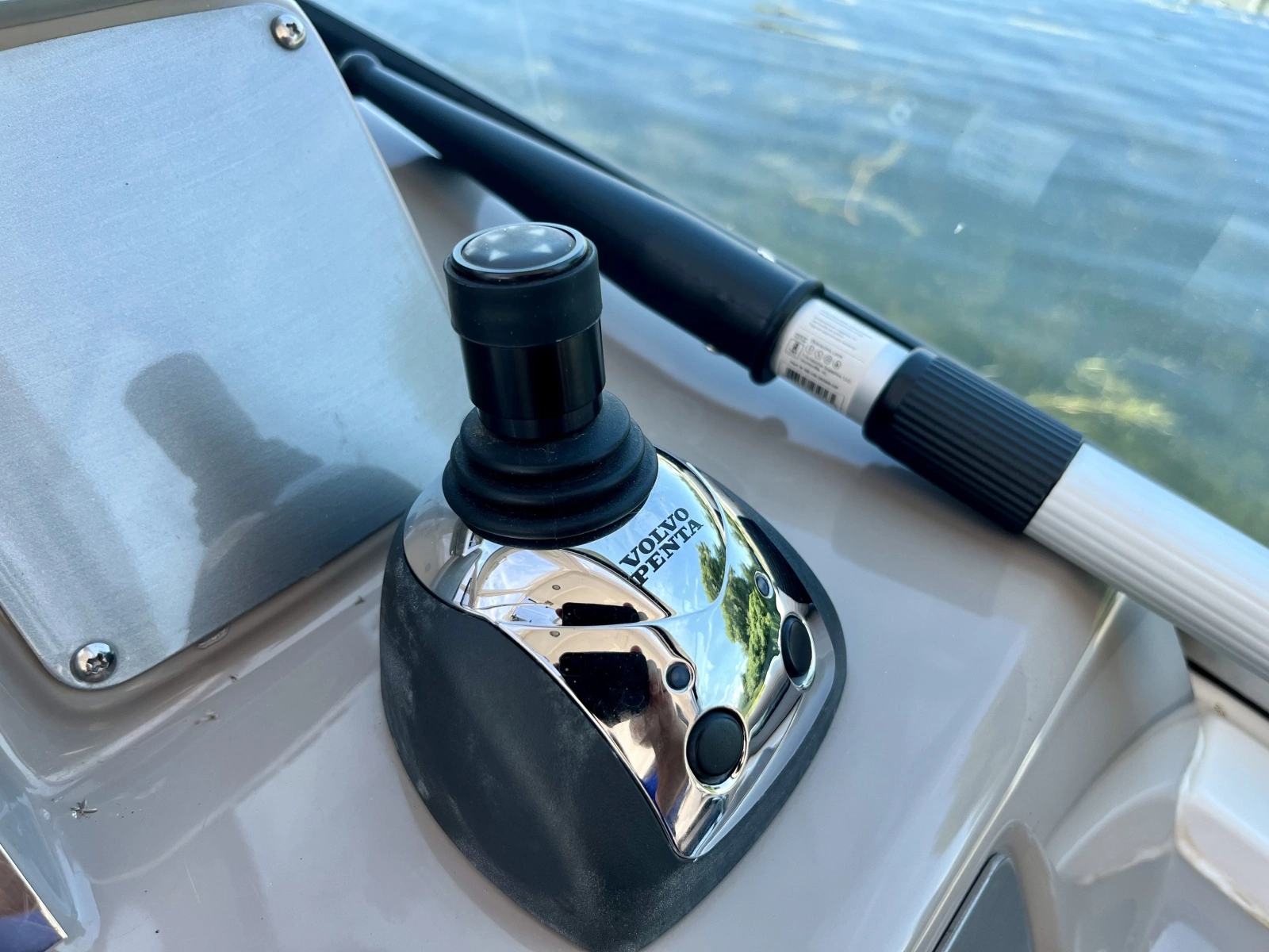 2012 Chaparral 330 Signature