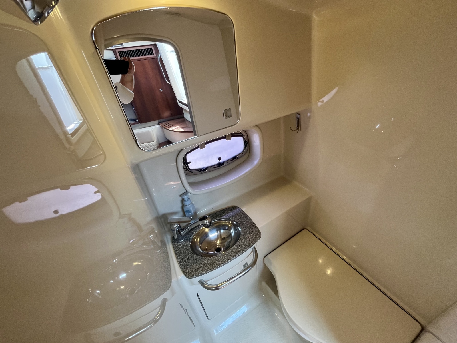 2012 Chaparral 330 Signature
