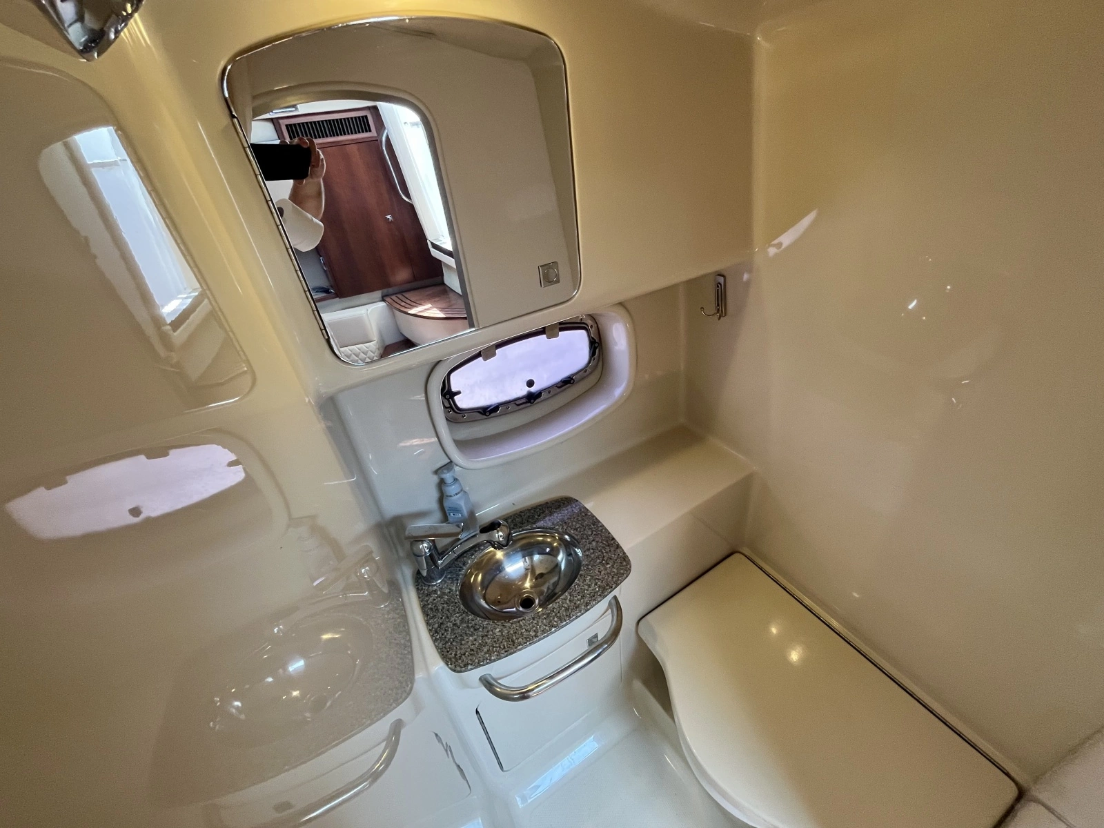 2012 Chaparral 330 Signature