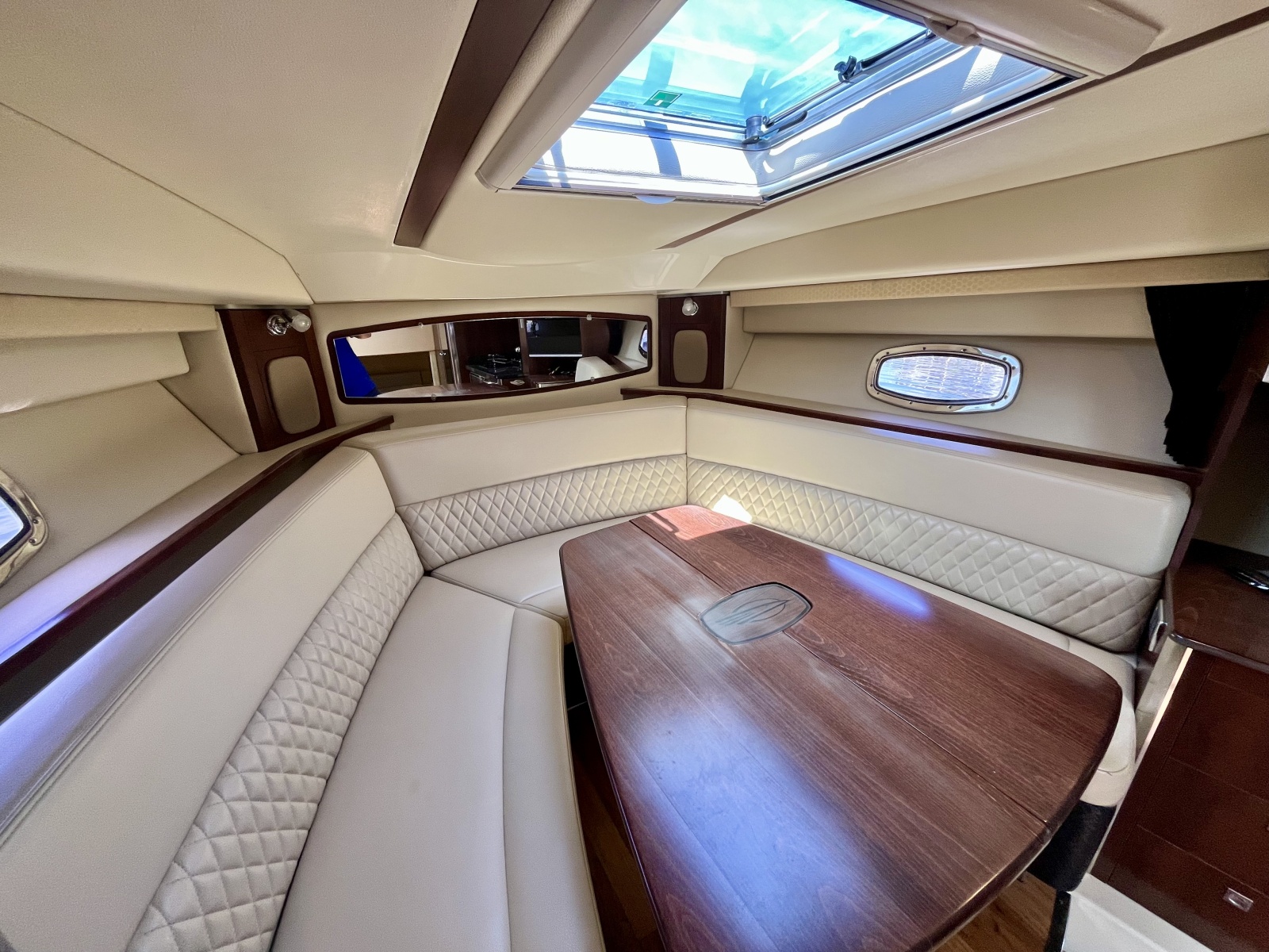 2012 Chaparral 330 Signature