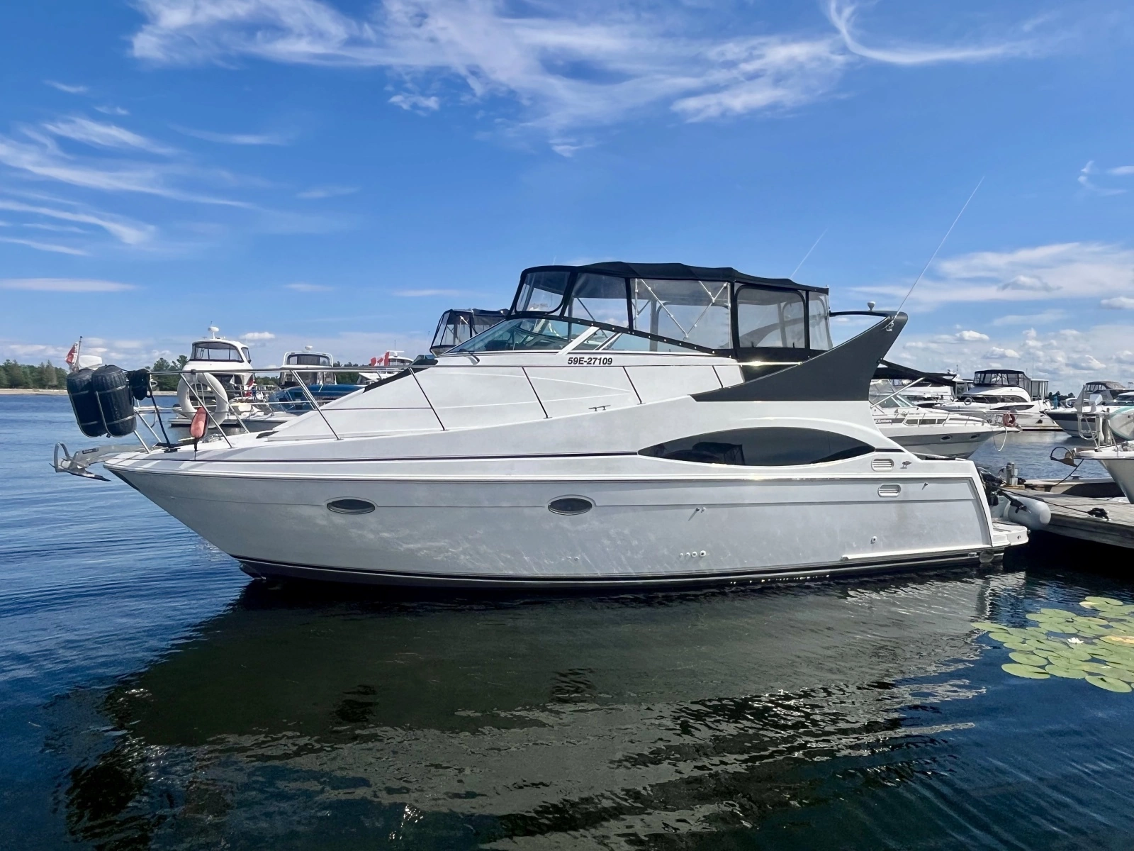 1999 Carver 350 Mariner 35