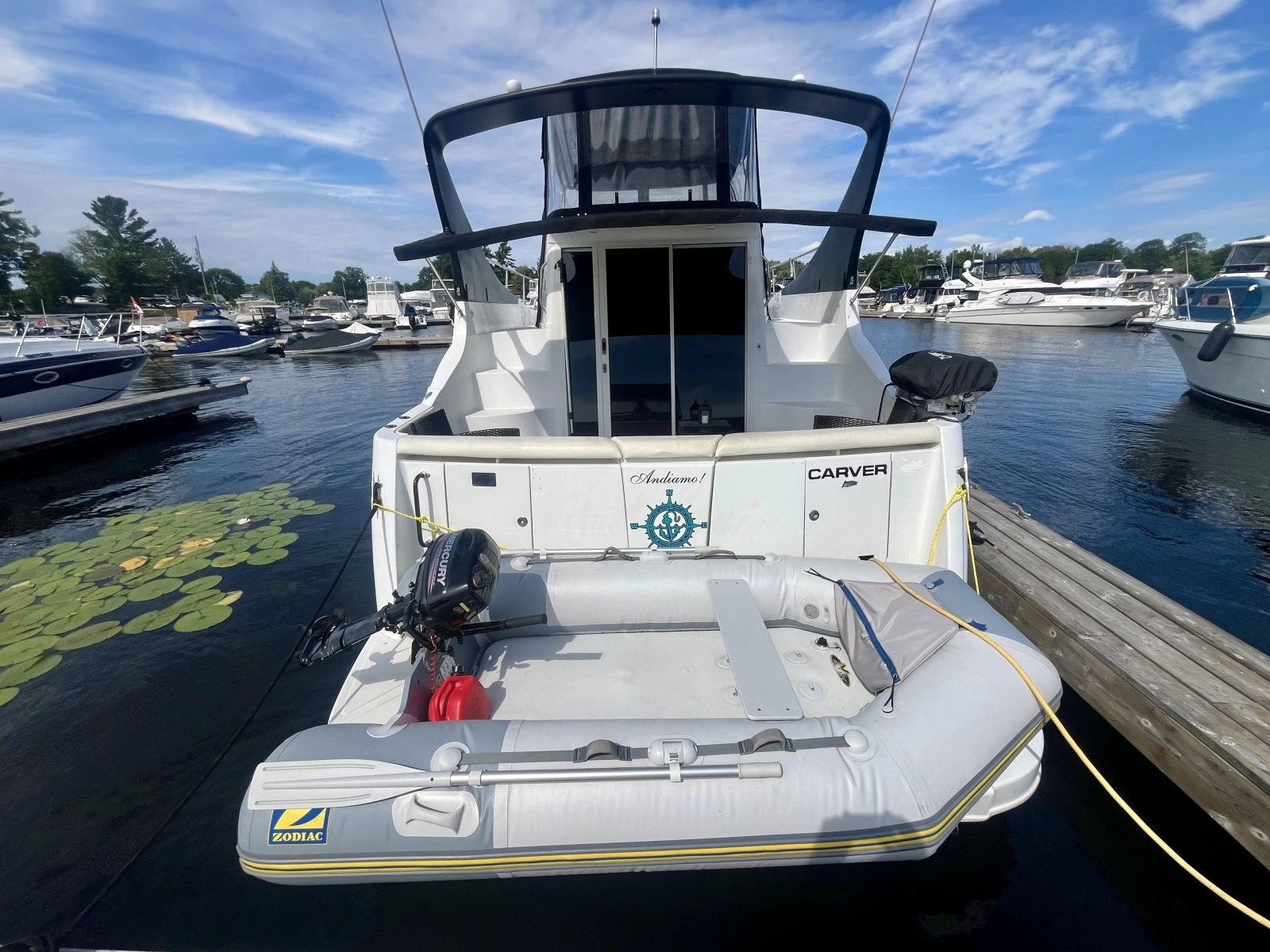 1999 Carver 350 Mariner 35