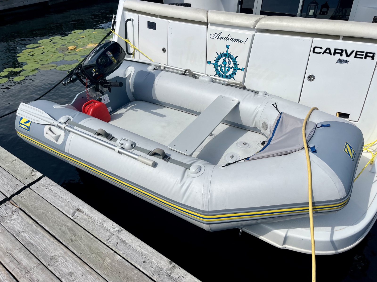 1999 Carver 350 Mariner 35