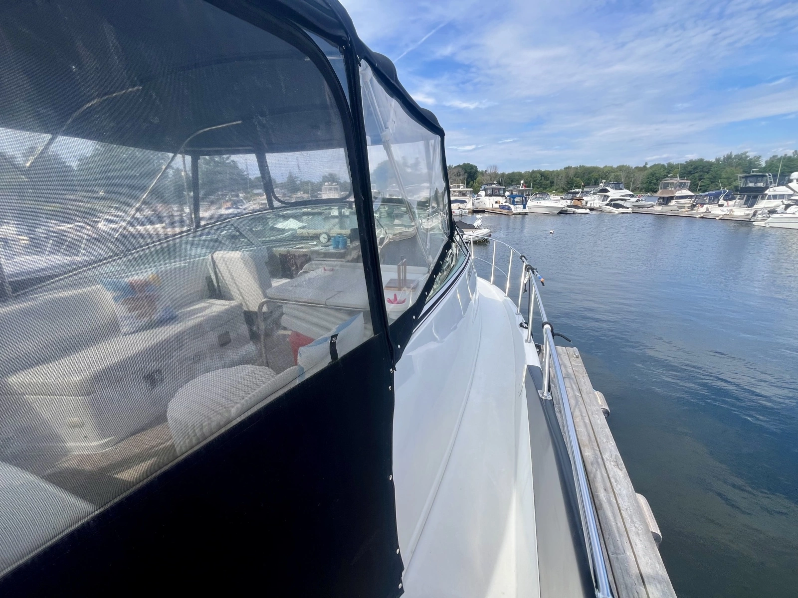 1999 Carver 350 Mariner 35