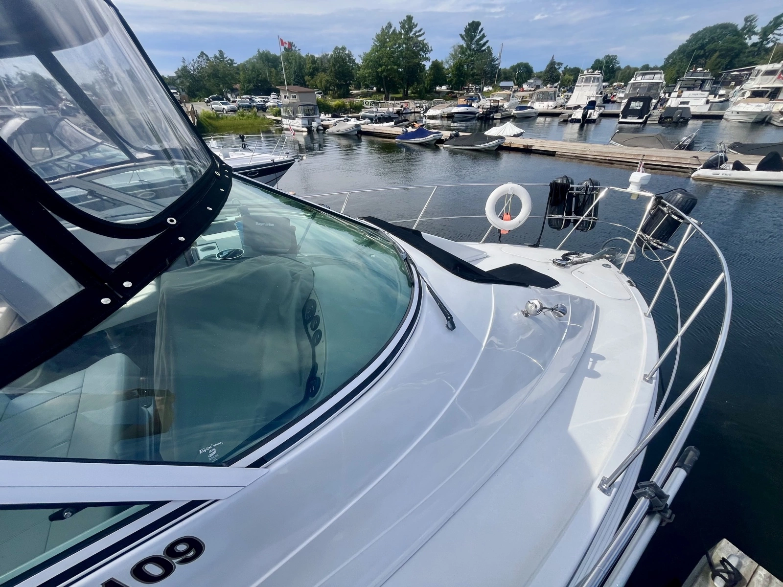 1999 Carver 350 Mariner 35