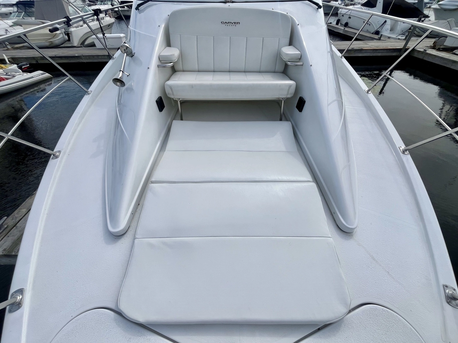 1999 Carver 350 Mariner 35