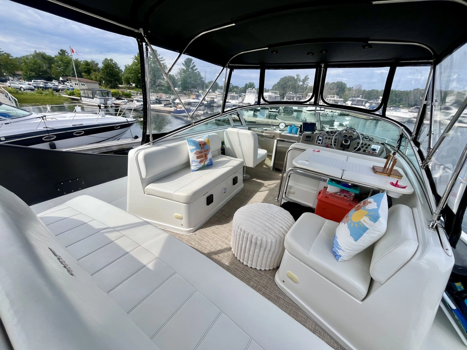 1999 Carver 350 Mariner 35