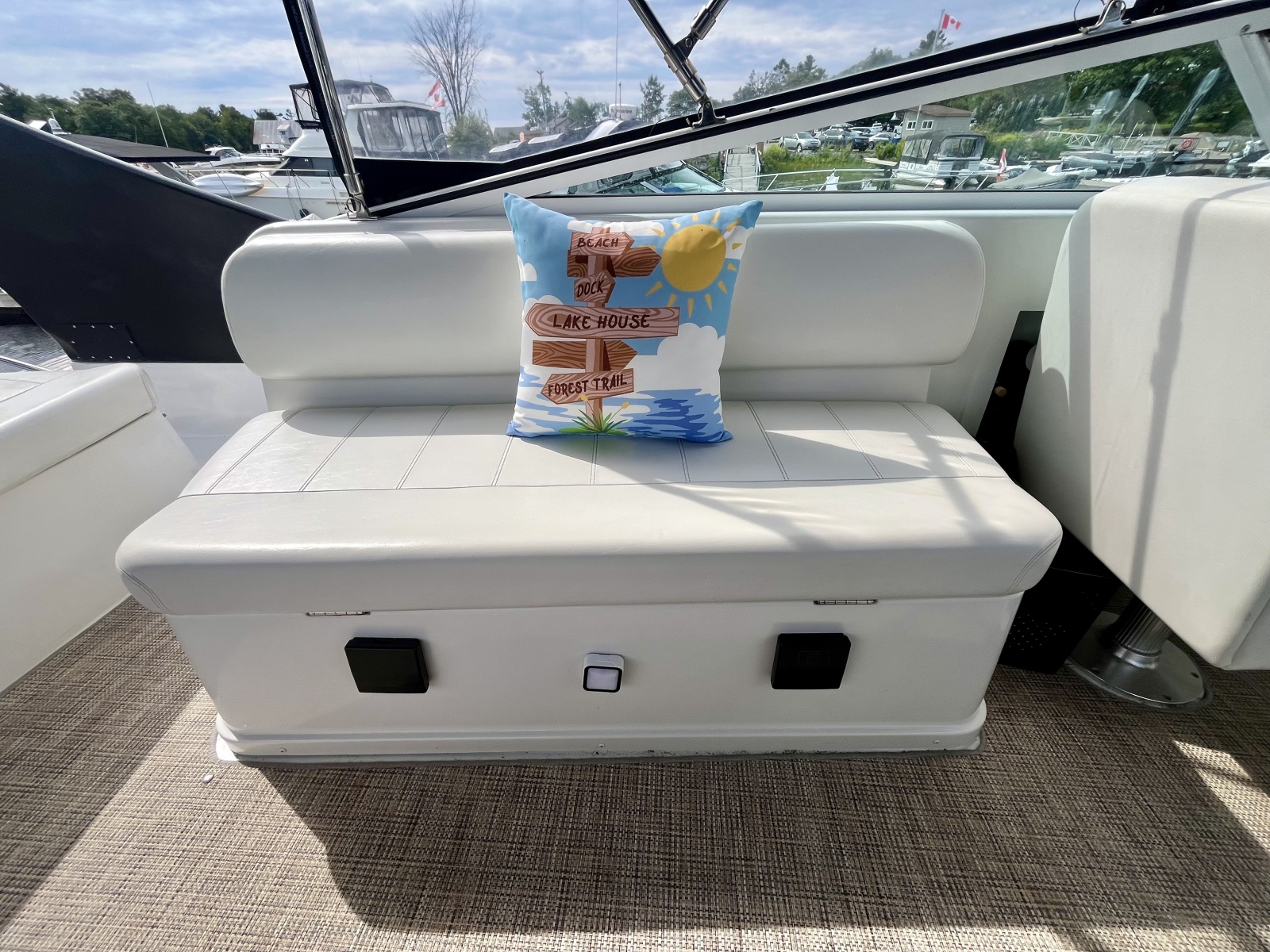 1999 Carver 350 Mariner 35