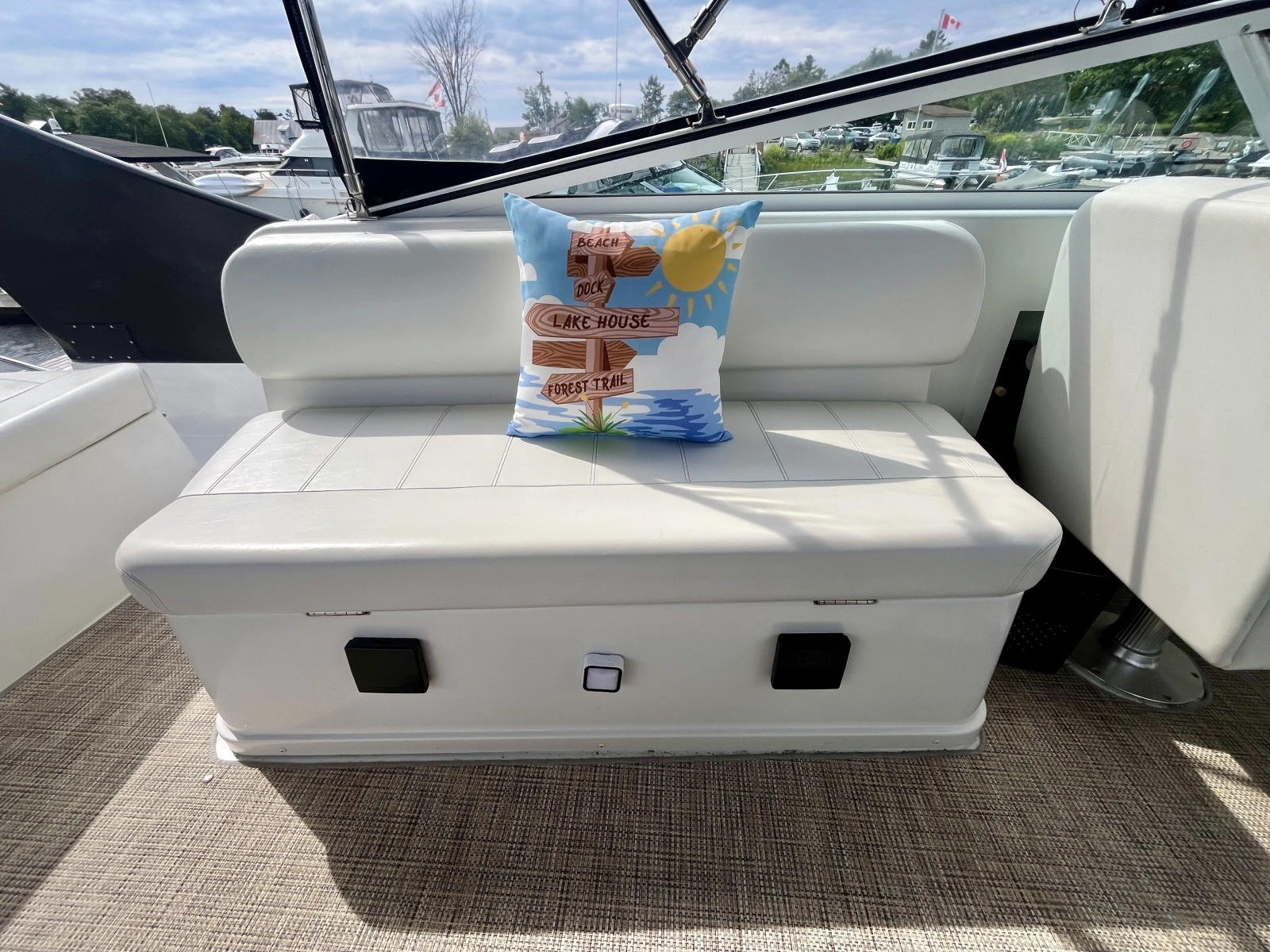 1999 Carver 350 Mariner 35