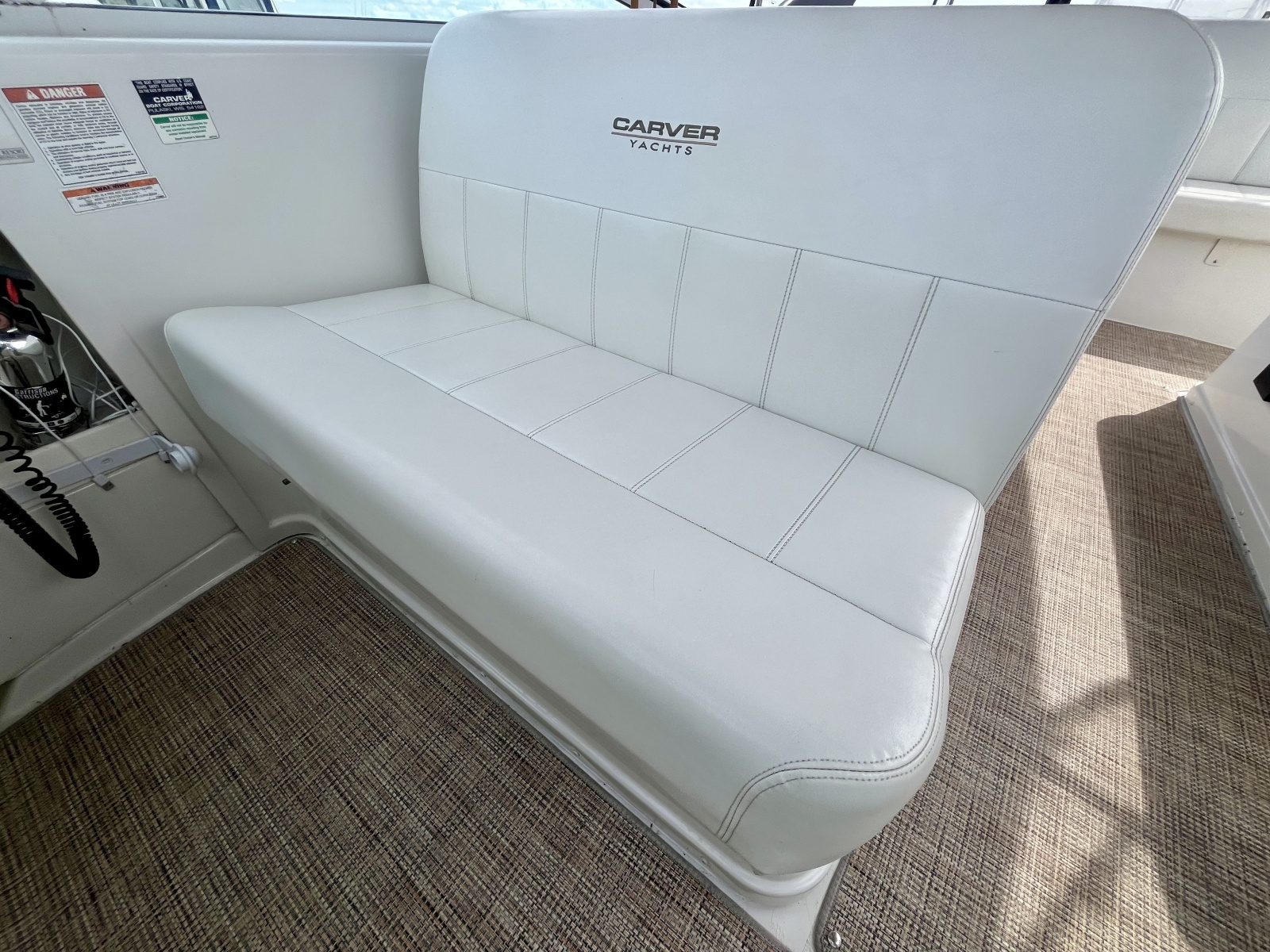 1999 Carver 350 Mariner 35