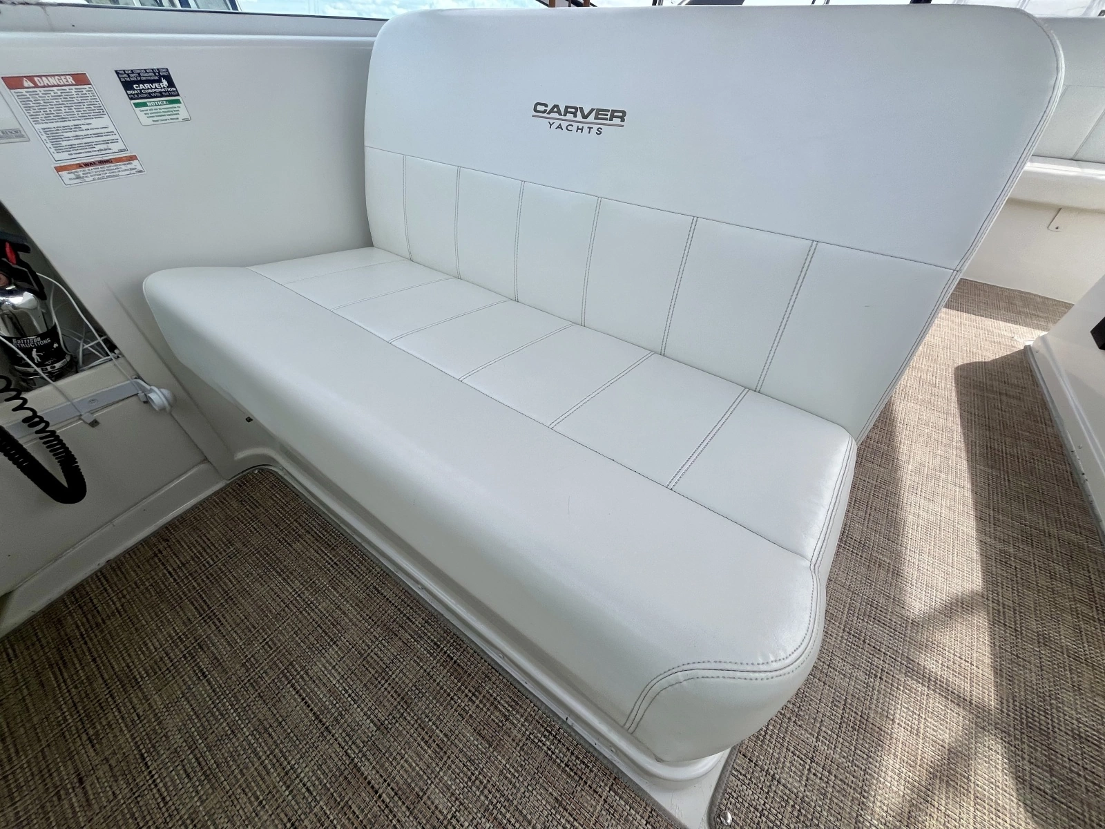 1999 Carver 350 Mariner 35