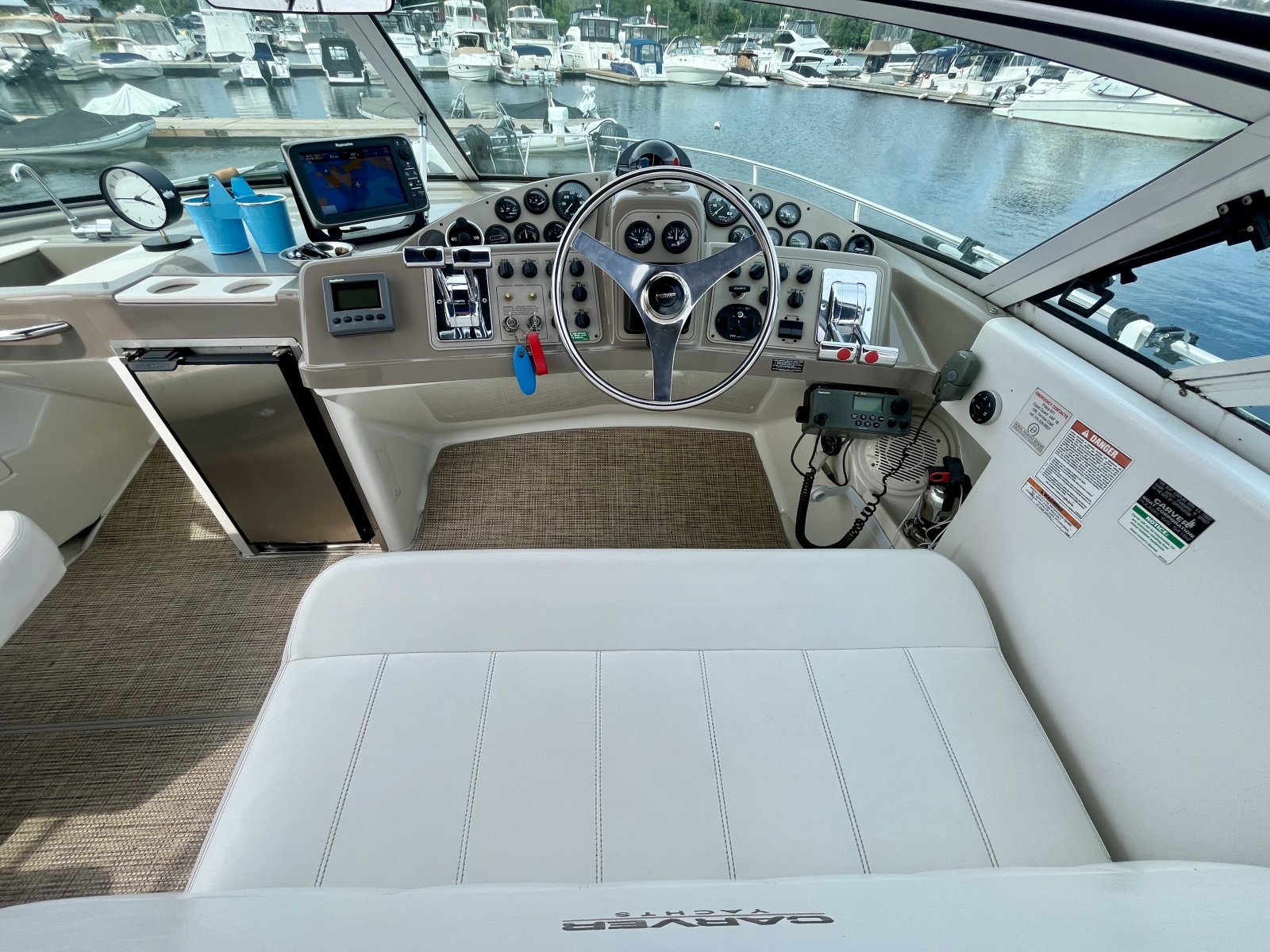 1999 Carver 350 Mariner 35