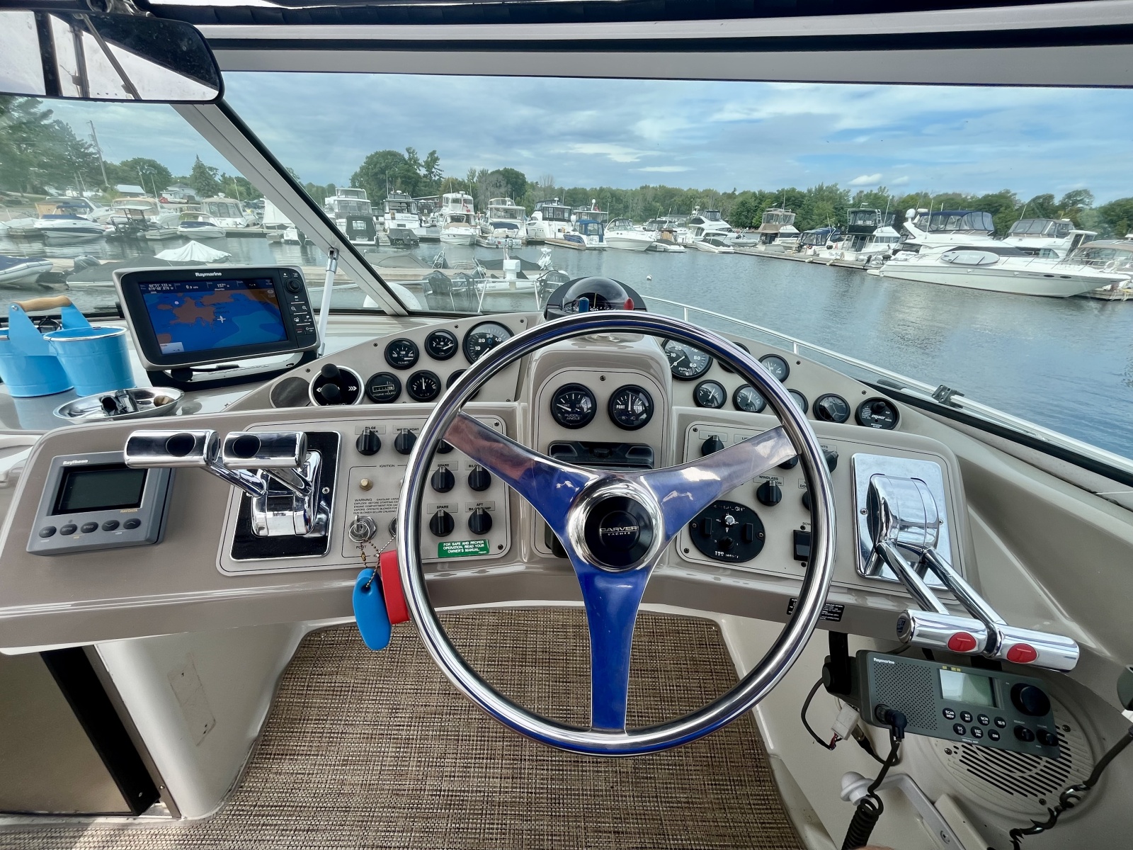 1999 Carver 350 Mariner 35