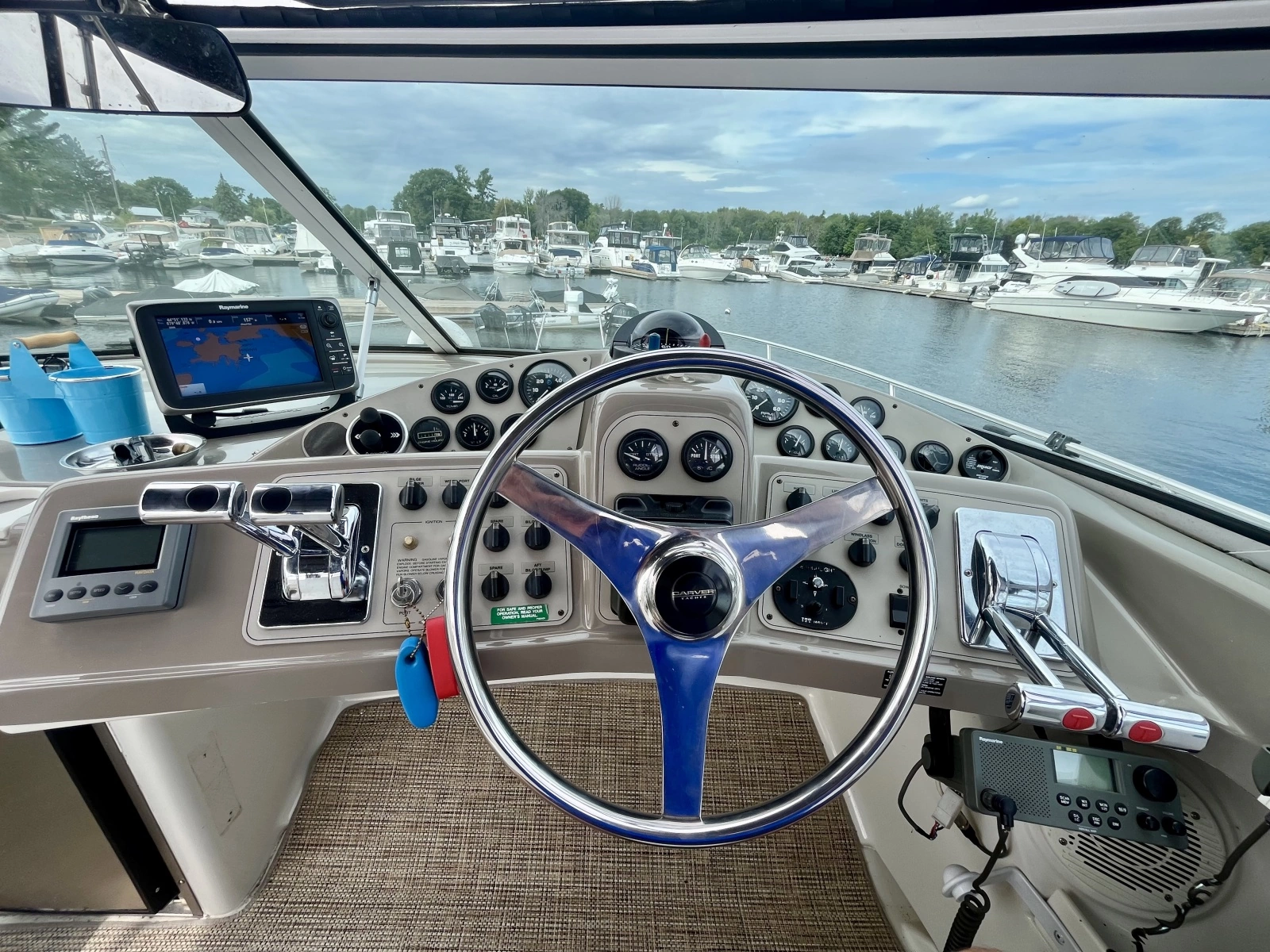 1999 Carver 350 Mariner 35