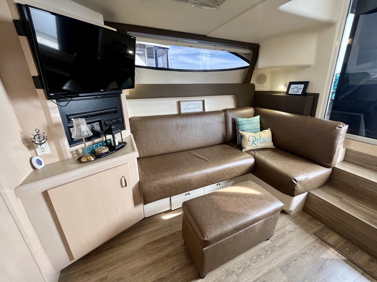 1999 Carver 350 Mariner 35